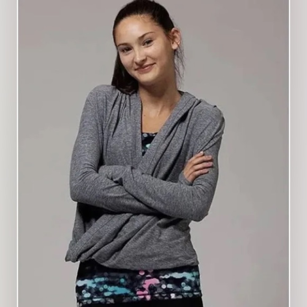 Ivivva Four Count Shrug Heathered Coal Girls Size 10